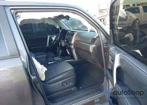 2023 Toyota 4Runner Sr5 Premium z USA, uszkodzony, nr VIN JTEFU5JR9P5289560